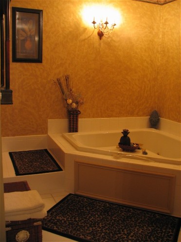 The Cottage Jacuzzi tub for two